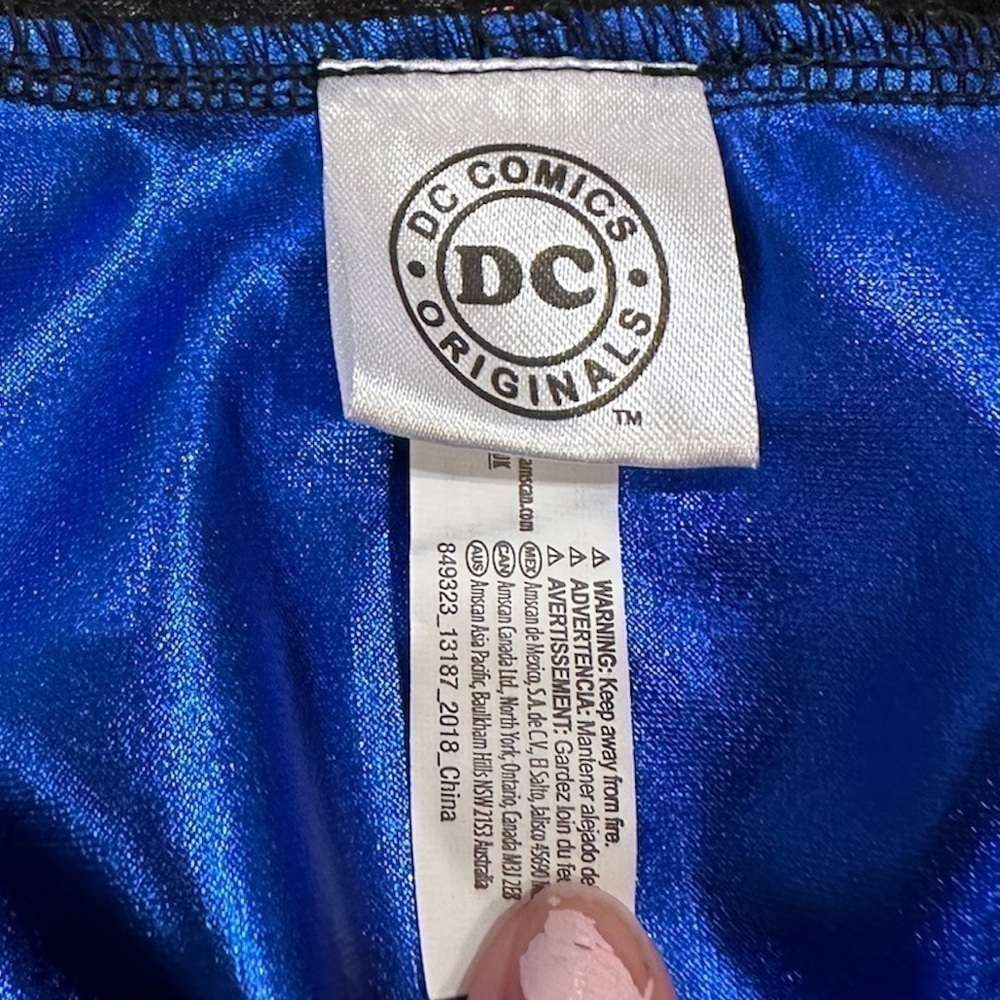 Superman Red Shimmery Shiny Cape with Superhero Logo on Back - Picture 10 of 10